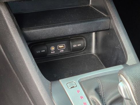 Used 2020 Kia Forte LXS FWD image 32
