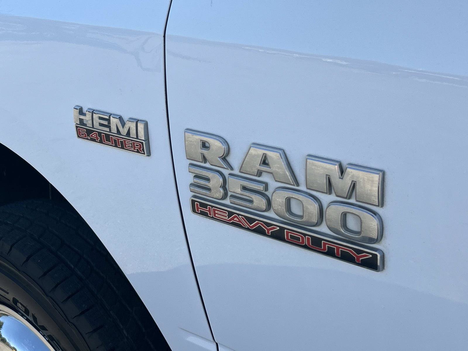 Used 2017 RAM 3500 Tradesman w/ Chrome Appearance Group AWD/4WD image 22