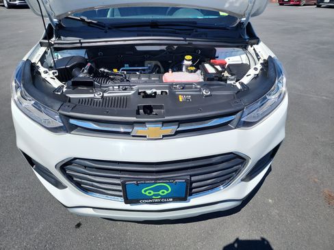 Certified 2019 Chevrolet Trax LT w/ LT Convenience Package image 30