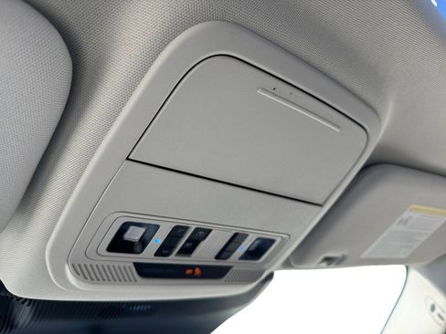 New 2026 Ford Explorer Active w/ Active Comfort Package image 18