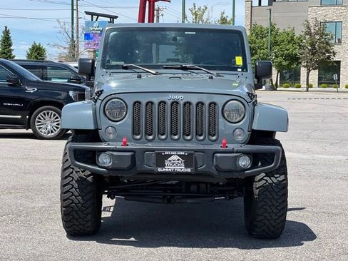 Used 2017 Jeep Wrangler Unlimited Rubicon AWD/4WD image 2