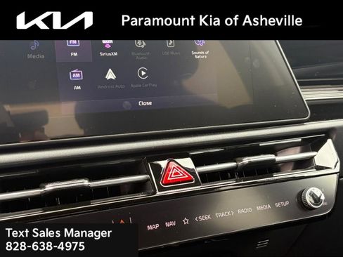 New 2025 Kia Niro EX image 11