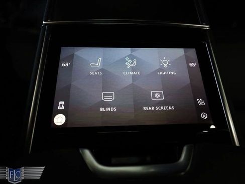 Used 2023 Land Rover Range Rover SV image 26