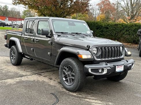 New 2026 Jeep Gladiator Sport image 5