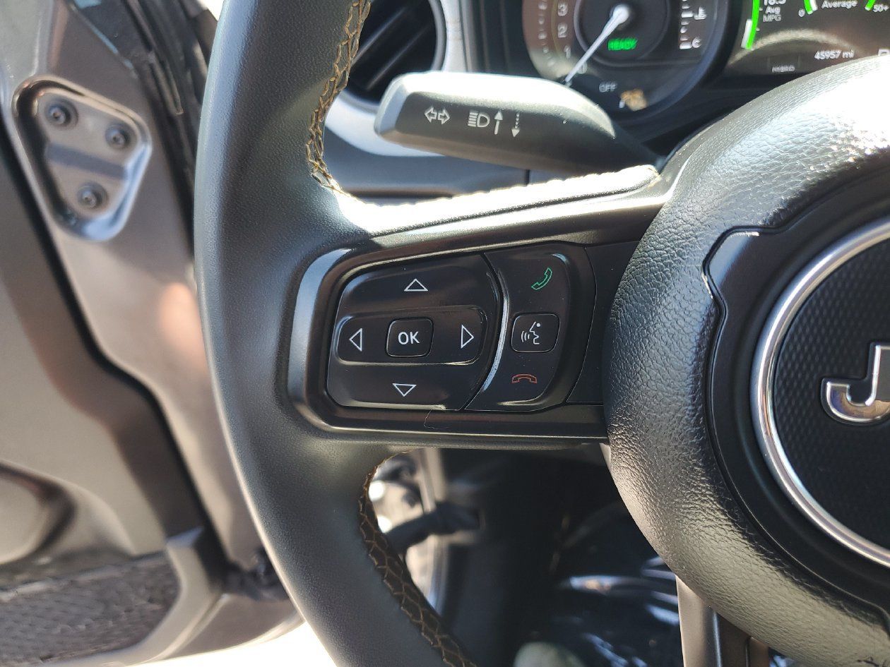 Used 2024 Jeep Wrangler Unlimited AWD/4WD image 29
