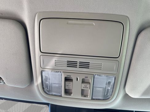 Used 2018 Honda CR-V EX image 29