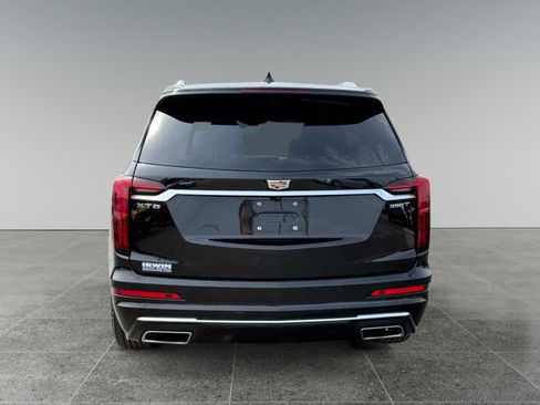 Used 2025 Cadillac XT6 Luxury FWD image 5