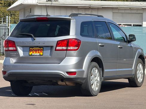 Used 2019 Dodge Journey SE w/ Premium Group image 4