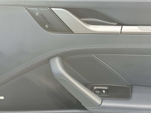 Used 2025 Porsche 911 Carrera image 7