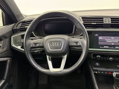 Used 2023 Audi Q3 2.0T Premium w/ Black Optic Sport Package AWD/4WD image 17