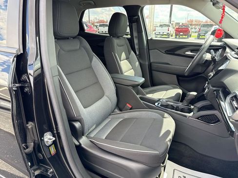 Used 2023 Chevrolet TrailBlazer LT w/ Convenience Package AWD/4WD image 25
