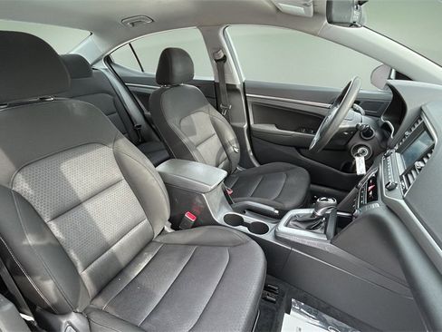 Used 2018 Hyundai Elantra SEL image 17