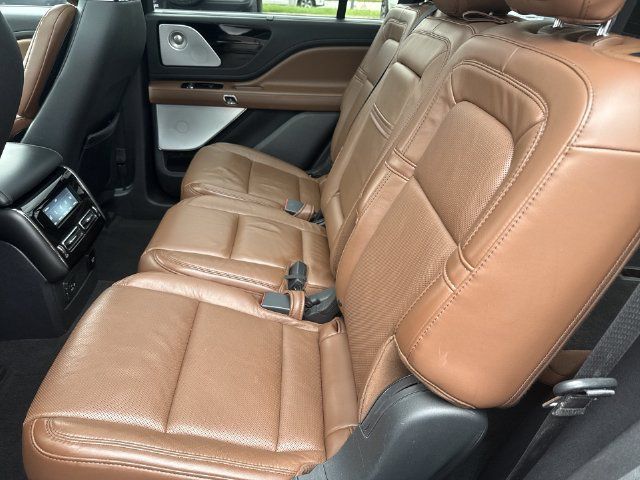Used 2021 Lincoln Aviator Reserve w/ Equipment Group 202A AWD/4WD image 27