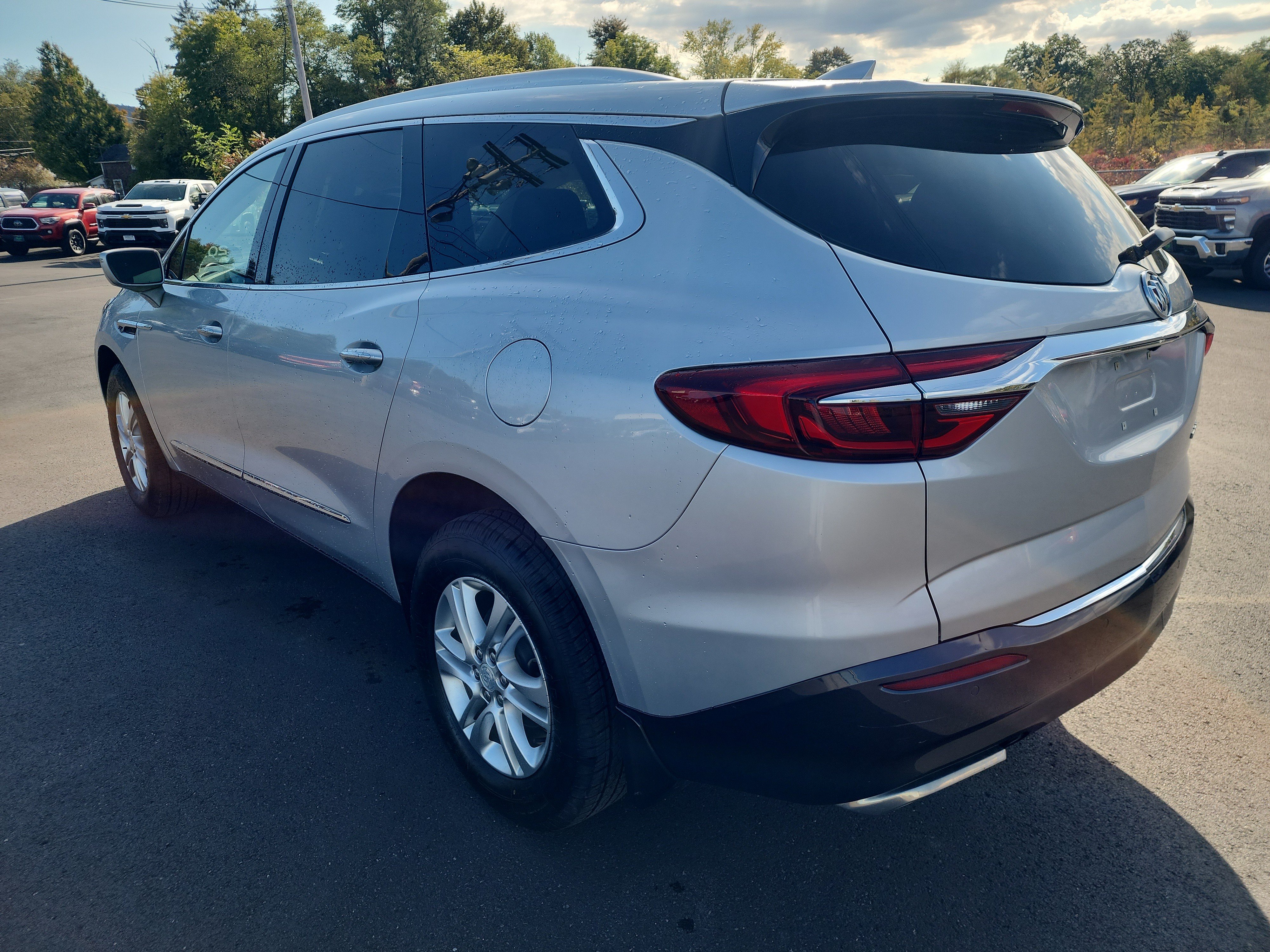 Certified 2019 Buick Enclave Essence AWD/4WD image 6