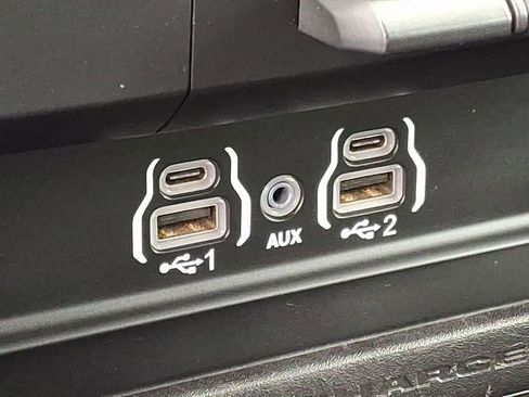 Used 2025 RAM 1500 Big Horn image 25