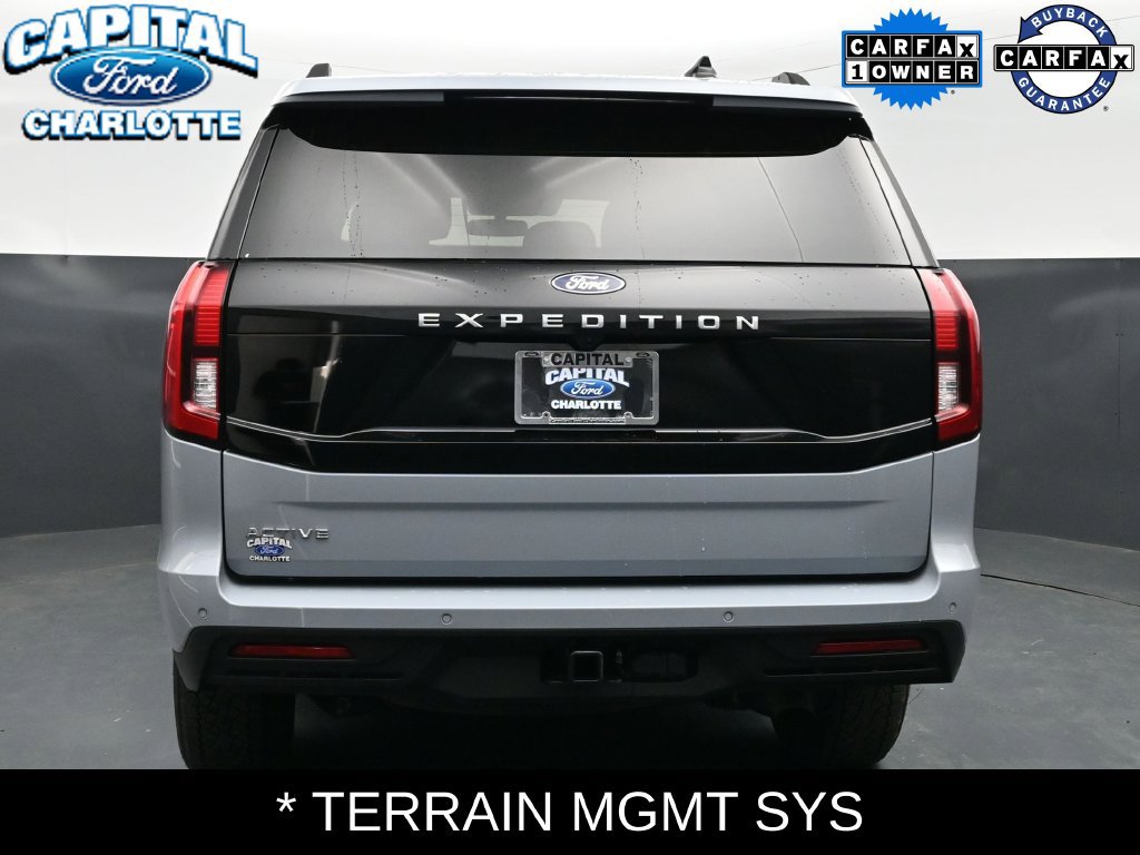 Used 2025 Ford Expedition Active AWD/4WD image 7