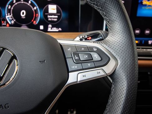 New 2026 Volkswagen Tiguan SEL R-Line image 40