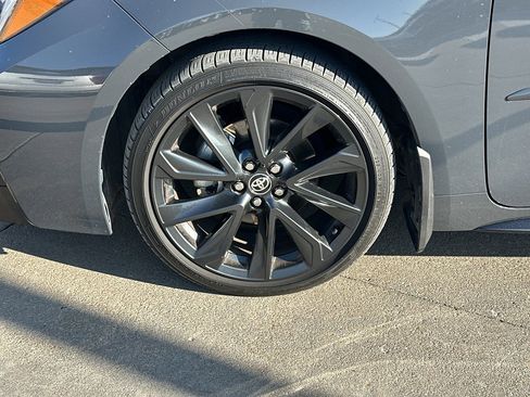 Used 2024 Toyota Corolla SE w/ SE Premium Package image 4