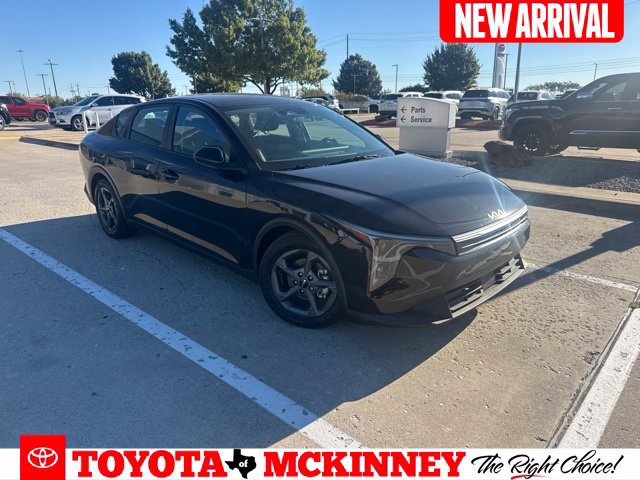 Used 2025 Kia K4 FWD image 1
