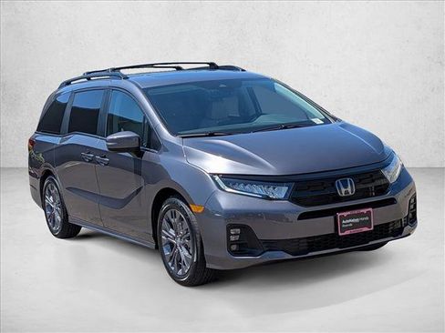New 2026 Honda Odyssey Touring image 6