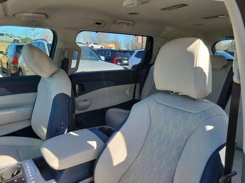 New 2026 Kia Carnival EX image 15