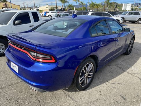 Used 2019 Dodge Charger SXT w/ Driver Confidence Group image 6