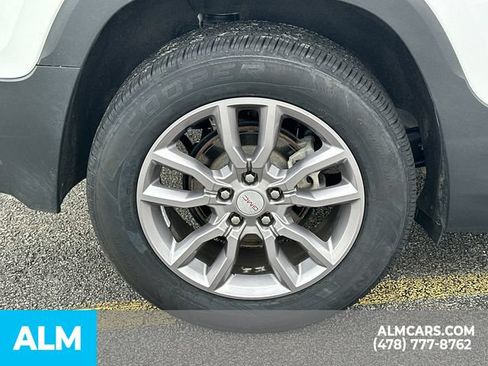 Used 2024 GMC Terrain SLT FWD image 20