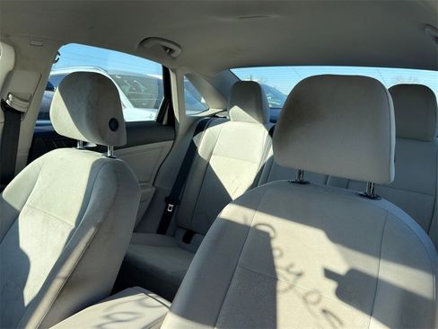 Used 2019 Volkswagen Jetta S image 10