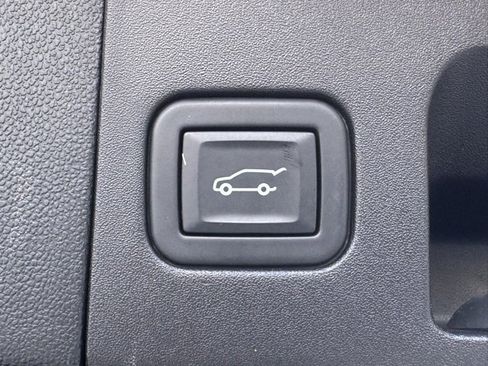 Used 2023 Cadillac XT5 Luxury image 30