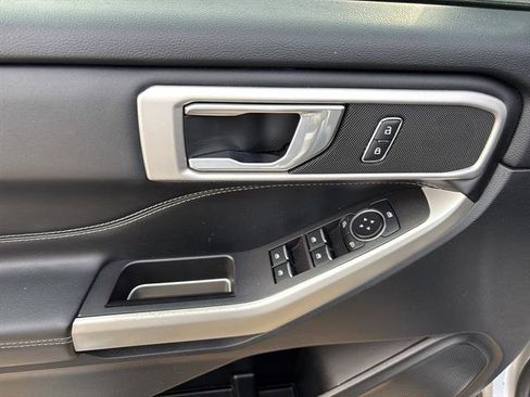 Certified 2022 Ford Explorer XLT w/ Equipment Group 202A image 14