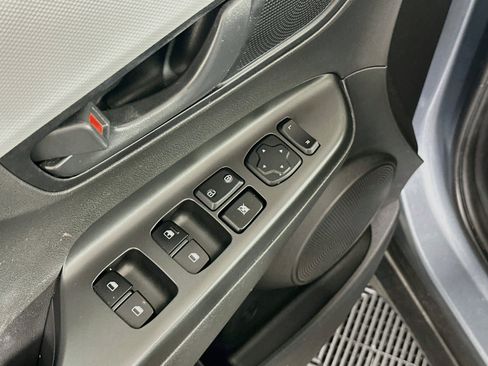 Used 2020 Hyundai Kona SE AWD/4WD image 15