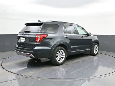 Used 2016 Ford Explorer XLT w/ Equipment Group 202A image 11