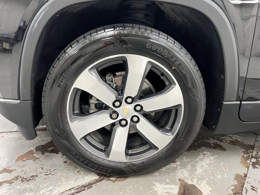 Used 2021 Chevrolet Traverse LT w/ LT Premium Package AWD/4WD image 29