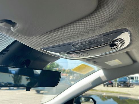 Used 2023 Hyundai Elantra SEL FWD image 30