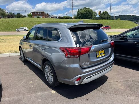 Used 2020 Mitsubishi Outlander 4WD Plug-In Hybrid image 17