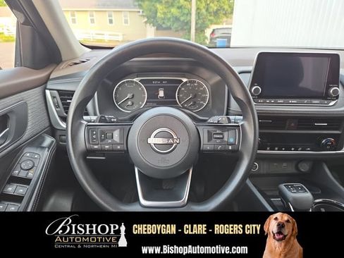 Used 2023 Nissan Rogue SV AWD/4WD image 18