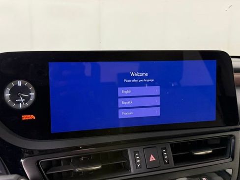 Certified 2025 Lexus ES 300h w/ Premium Package image 19