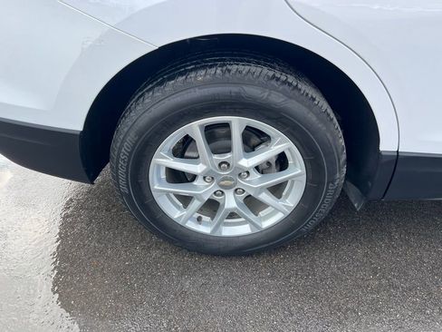Used 2023 Chevrolet Equinox LT w/ Driver Convenience Package image 12