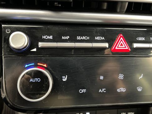 Used 2025 Hyundai Santa Cruz SEL FWD image 42