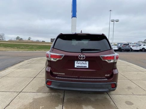 Used 2014 Toyota Highlander XLE image 9