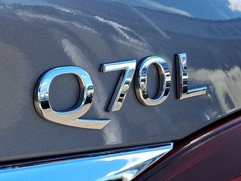 Used 2017 INFINITI Q70 L 3.7 AWD/4WD image 29