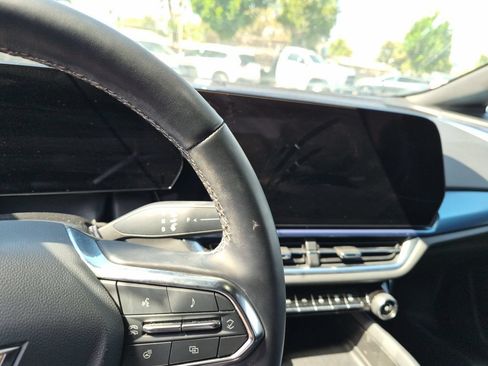 Used 2024 Chevrolet Equinox EV LT FWD image 17