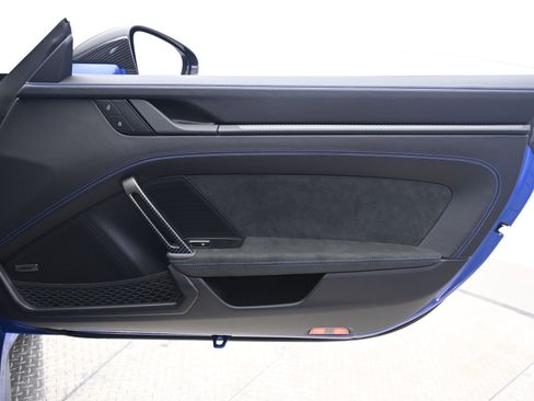 Certified 2025 Porsche 911 GT3 RWD image 17