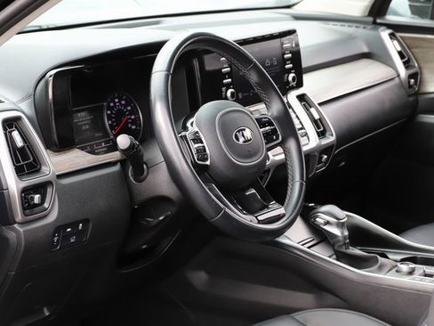 Used 2021 Kia Sorento EX w/ Panoramic Sunroof Package image 13