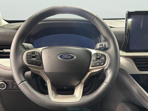 New 2026 Ford Explorer Active w/ Active Comfort Package image 15