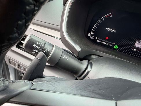 Certified 2023 Acura MDX SH-AWD w/ Technology Package image 32