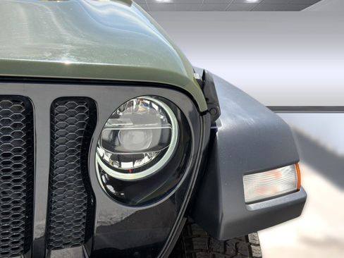 Used 2022 Jeep Wrangler Unlimited Sport AWD/4WD image 11