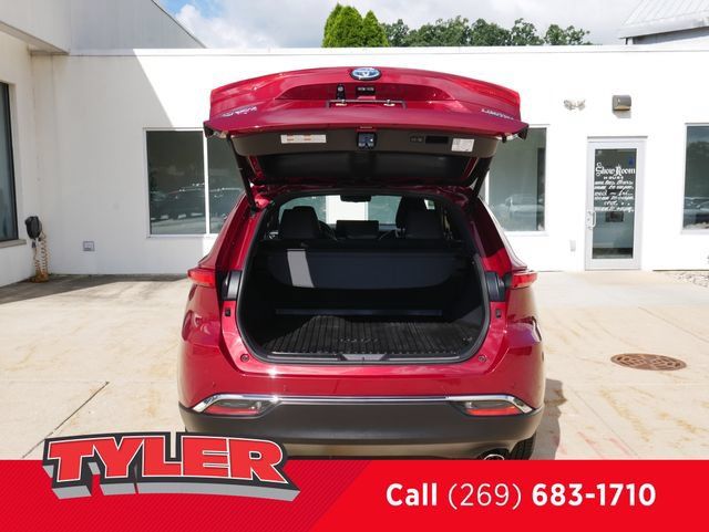 Used 2023 Toyota Venza Limited AWD/4WD image 15