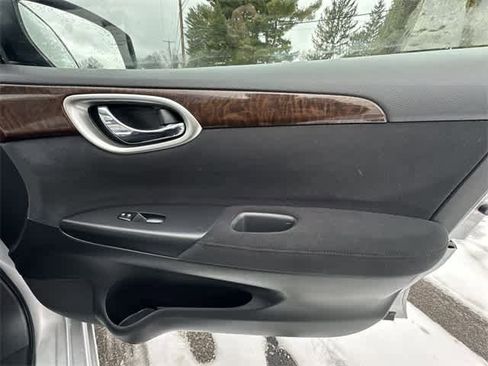 Used 2013 Nissan Sentra SL w/ Premium Pkg image 23