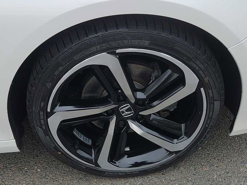 Used 2019 Honda Accord Sport image 10